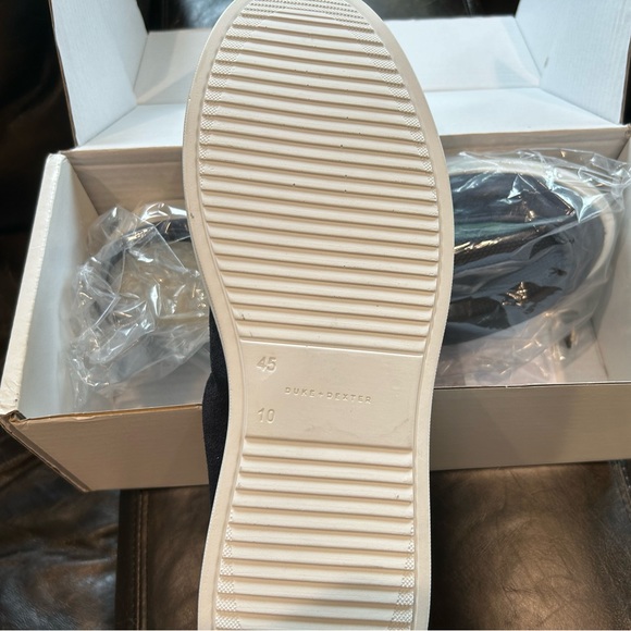 Duke and Dexter navy Sean slippers. Size 10 (UK). Brand new. main image 5